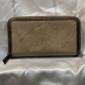 Prada (SURPRISE GIFT WITH PURCHASE!) - Jacquard Zippered Wallet